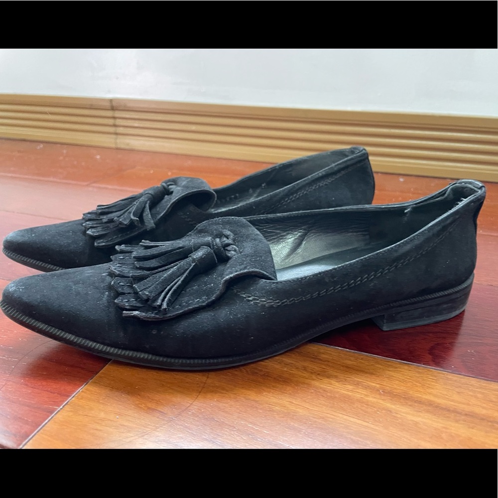 Comfy Black Stuart Weitzman Flats